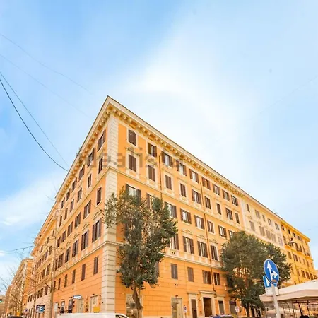 Casa Gracchi Vatican Apartment *