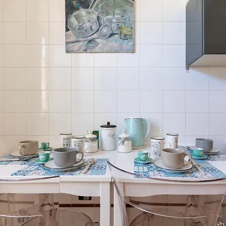 Casa Gracchi Vatican Apartment *